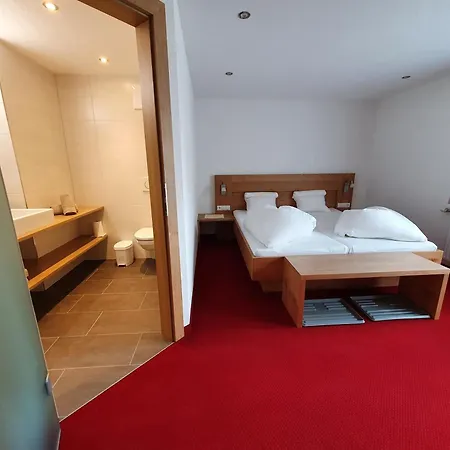 Gabl Guest house 3*